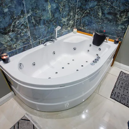 Stone Lejlighedshotel 3*