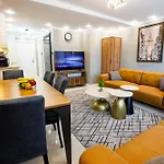 Stone Apartahotel