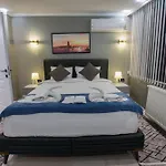 Stone Apartahotel 3*